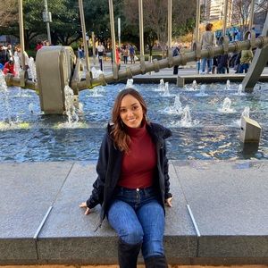 Meet your Posher, Natalie